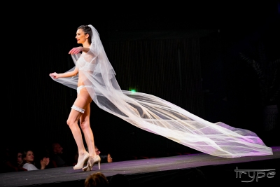 2023-04-26-23h04m06s-0318