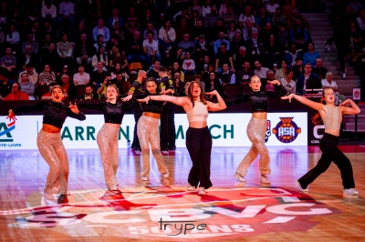 2024-04-09-21h51m43s-1525DSC_1525-116
